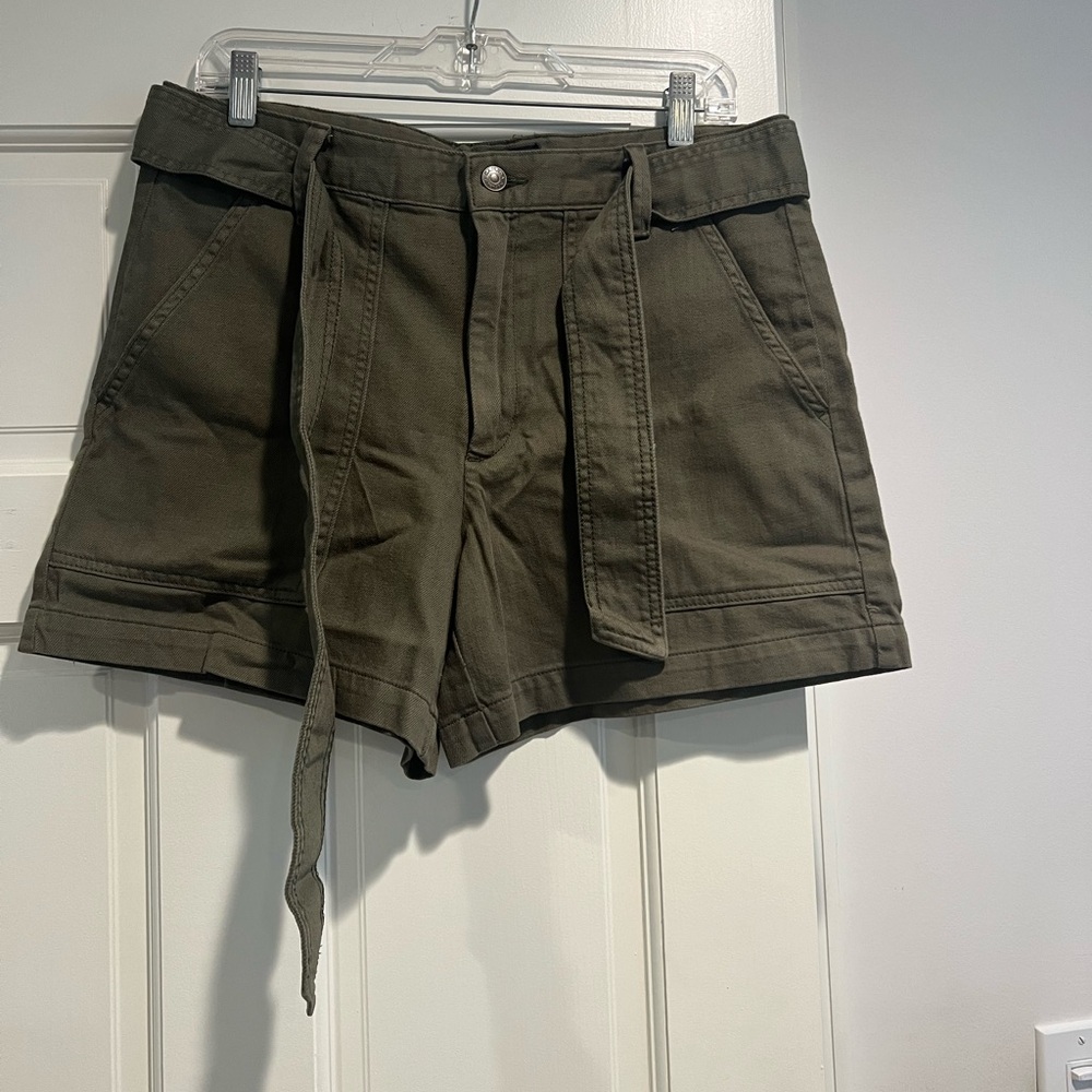 Banana Republic cotton twill army shorts